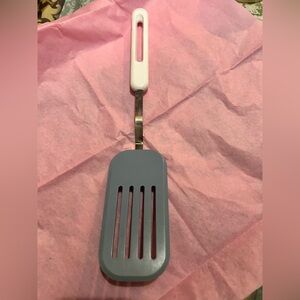 Vintage BONNY USA Gray and White Slotted Turner